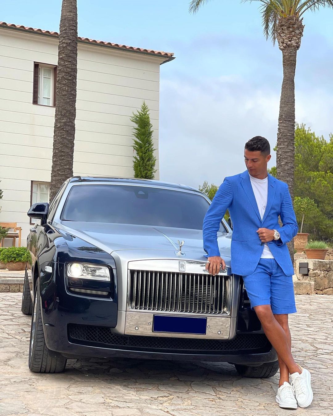 Cristiano Ronaldo likes comfortable and well-fitting outfits.