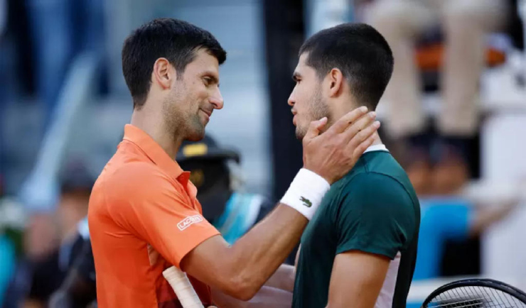 Djokovic (trái) sẽ giữ số 2 thế giới nếu Wimbledon được tính điểm