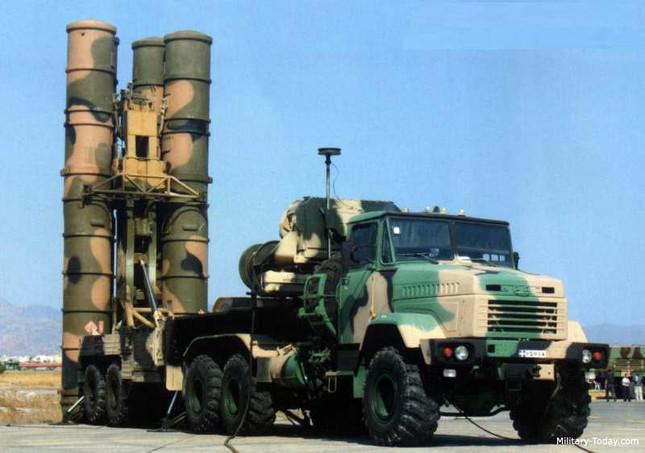 Hệ thống tên lửa phòng không tầm xa S-300PMU. Ảnh: Military