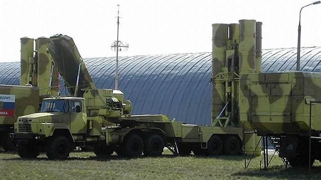 5P85TE là xe phóng của S-300 PMU1. Ảnh: armyrecognition