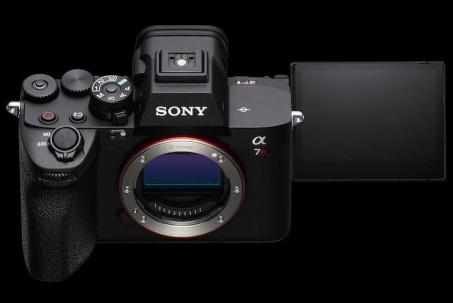 Sony giới thiệu máy ảnh Alpha 7R V siêu cảm biến, livestream 4K