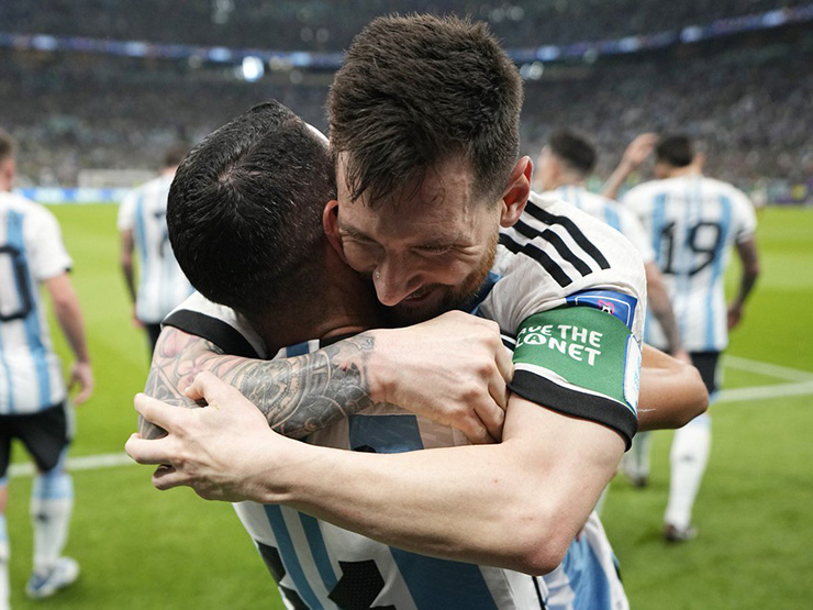 Messi tiếp tục ghi bàn cho Argentina