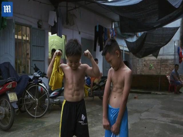 Báo Anh đưa tin về cậu bé Việt với thể hình cơ bắp phi thường