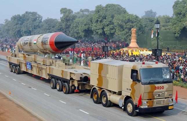 Tên lửa đạn đạo tầm trung Agni-III. Ảnh: Military Leak