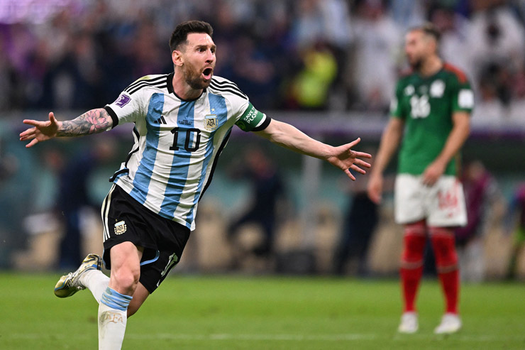 Messi ghi bàn đẹp mắt giúp Argentina dẫn trước Mexico ở phút 64