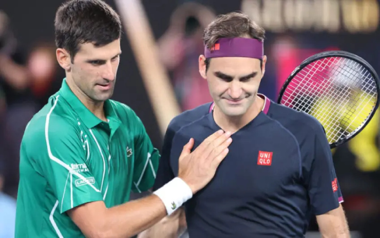 Djokovic (trái) được đánh giá tạo ra nhiều khó khăn hơn cho các đối thủ so với Federer