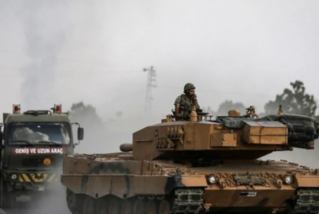 Thổ Nhĩ Kỳ ra tối hậu thư cho người Kurd, tướng Nga đến gặp tư lệnh lực lượng Kurd