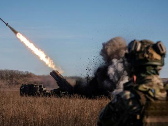 Ukraine cảnh báo ”phản công mạnh”, Nga hé lộ kế hoạch tác chiến ở Donetsk