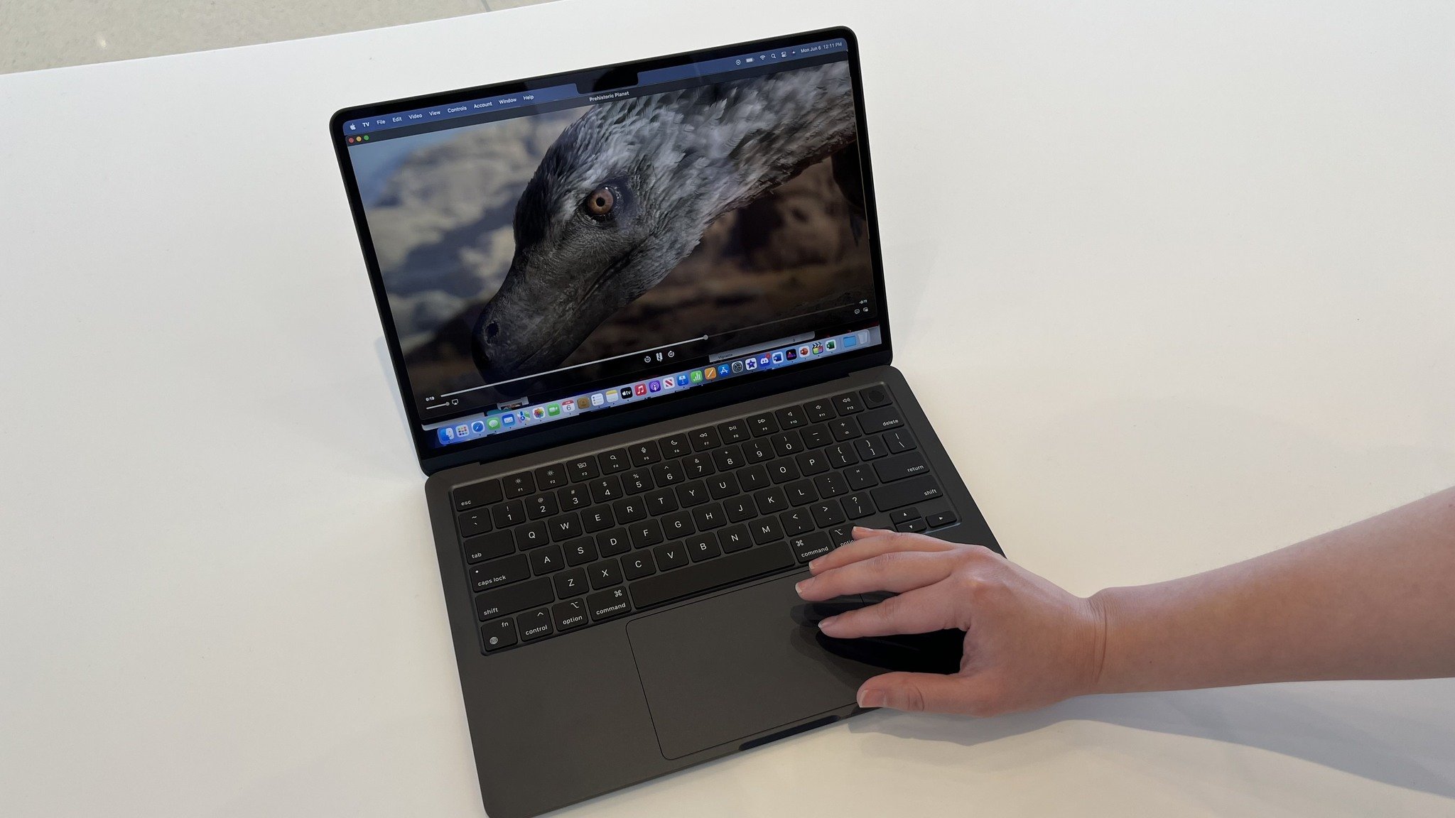MacBook Pro phô diễn sức mạnh &#34;đáng gờm&#34; với chip M2 Max - 3