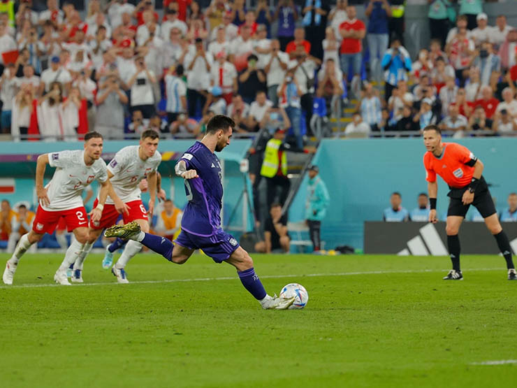 Messi không ghi bàn trong ngày Argentina thắng Ba Lan