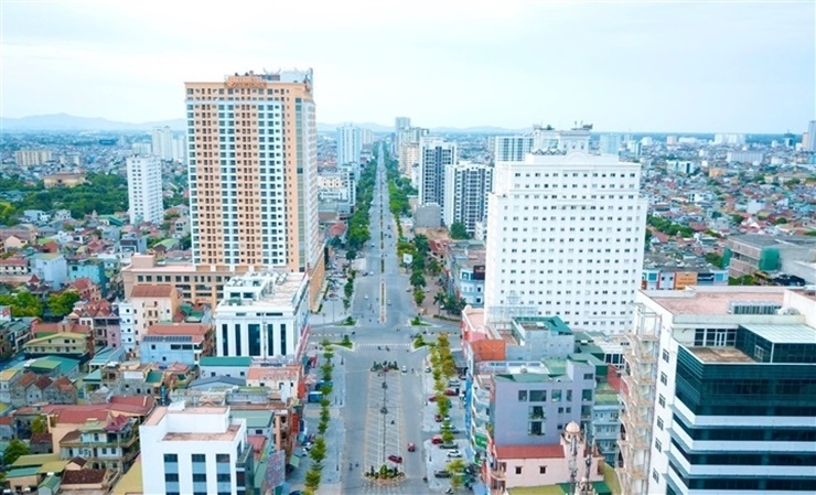 TP Vinh, Nghệ An dự kiến sáp nhập với thị xã Cửa Lò và 9 xã của huyện Nghi Lộc, nâng tổng diện tích lên hơn 205 km2, gấp đôi so với hiện nay.
