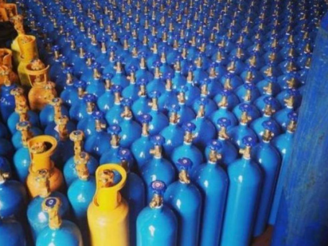 Truy tìm chủ cơ sở sản xuất hàng nghìn bình chứa khí cười ở Hải Phòng