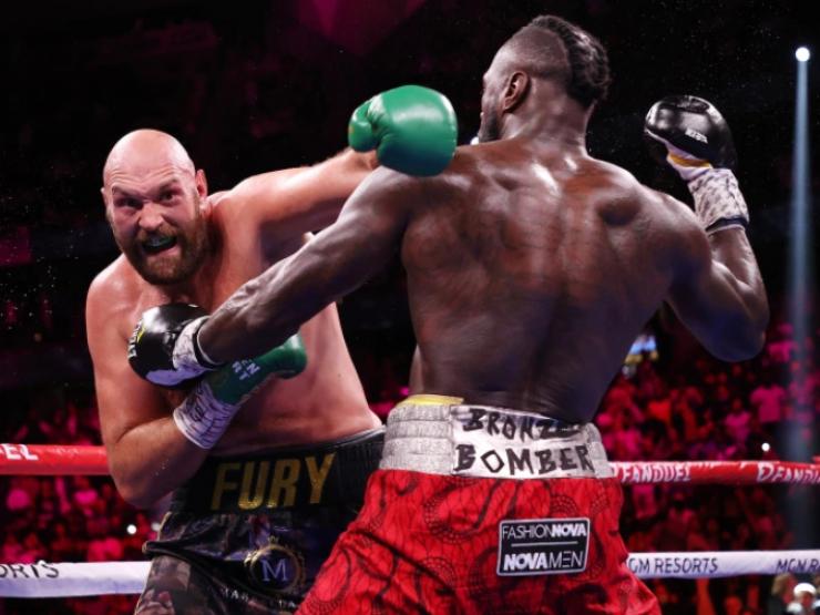 ”Vua giang hồ” Tyson Fury không thể bỏ Boxing, Joshua thách đấu Fury 2023