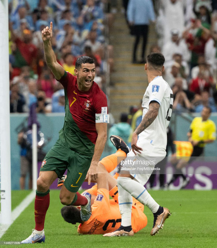 Ronaldo đá World Cup nhận tin mừng: Thêm một đại gia mời chào số tiền &#34;khủng khiếp&#34; - 1