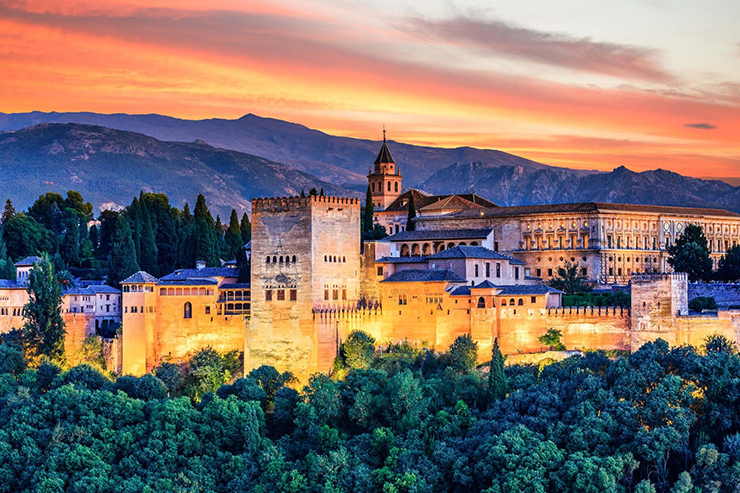 11. Tính đến tháng 7 năm 2019, Tây Ban Nha là có 47 Di sản thế giới được UNESCO công nhận, cao thứ 3 trên thế giới.
