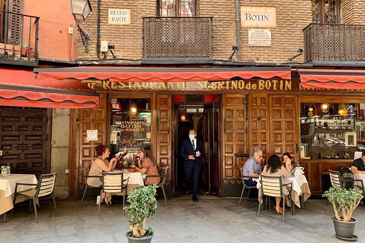15. Restaurante Botín là nhà hàng lâu đời nhất thế giới được xác nhận kỷ lục Guiness Thế giới công nhận. Nhà hàng này có món heo sữa quay ngon trứ danh, được bán từ năm 1725.

