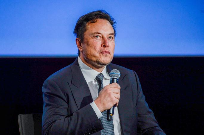 Tỉ phú Elon Musk có mối quan hệ phức tạp với Ukraine. Ảnh: Reuters