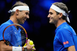 Nadal mời Federer thi đấu trở lại, "Tàu tốc hành" báo tin quan trọng