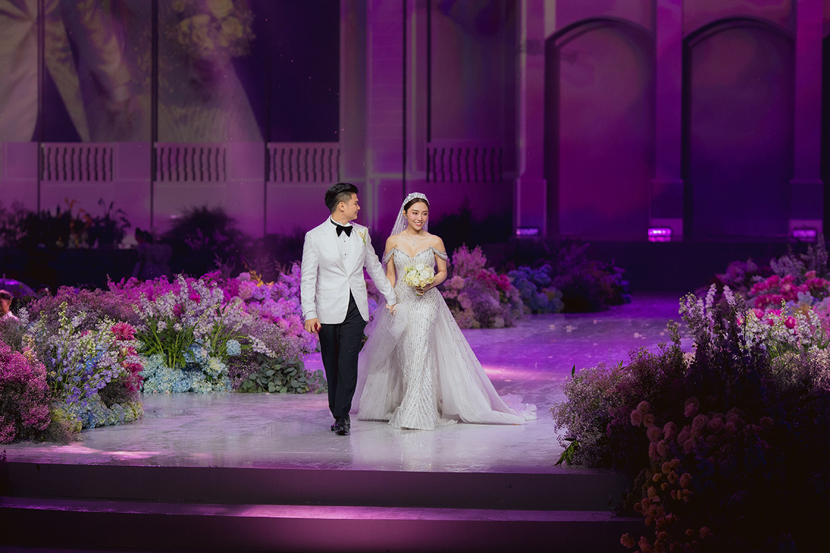 Đám cưới 100 tỷ của con gái đại gia Phú Cường.