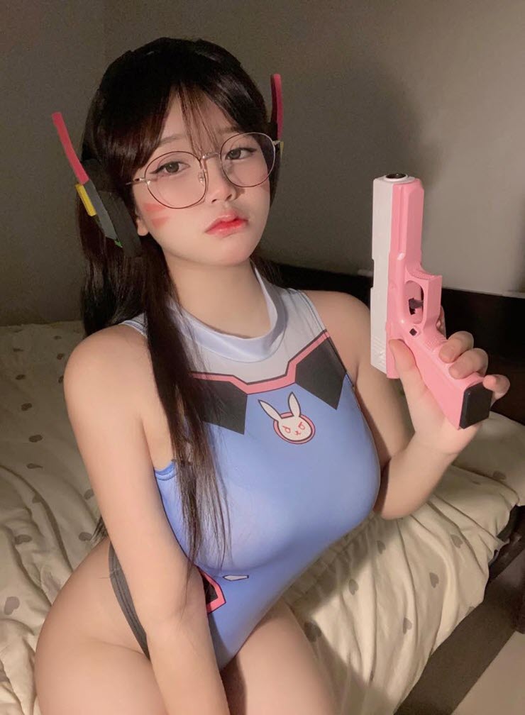 Cô gái Thái Lan cosplay nhân vật D.Va của Overwatch đầy quyến rũ - 5