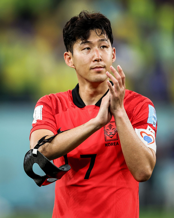 Son Heung Min xin lỗi các fan Hàn Quốc