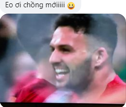 Tự nhận là "bà xã" của Ronaldo nhưng ngay lập tức đã gọi Ramos là "chồng mới"