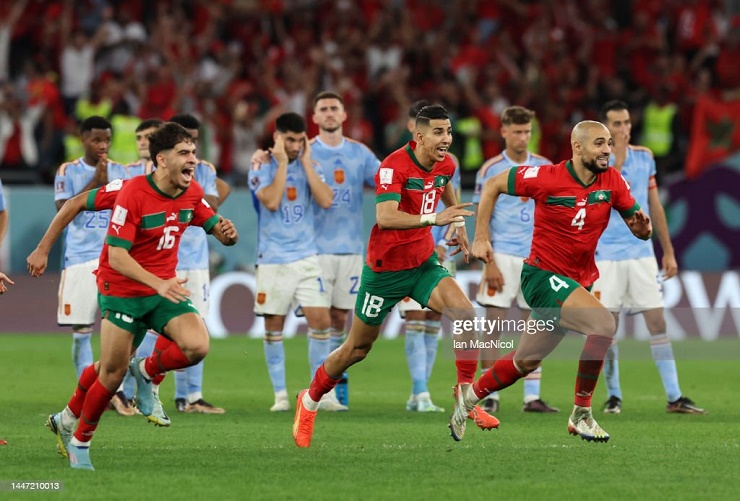 Morocco đánh bại Tây Ban Nha 3-0 trên chấm luân lưu sau khi hại đội hòa nhau 0-0 trong 120 phút