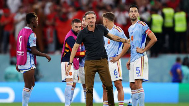 HLV Luis Enrique thừa nhận đội nhà đã tập sút penalty "cả ngàn lần" nhưng vẫn thua đau