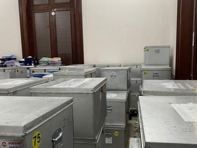 Vụ án Alibaba: Dùng 2 xe tải chở 140 thùng tài liệu đến tòa