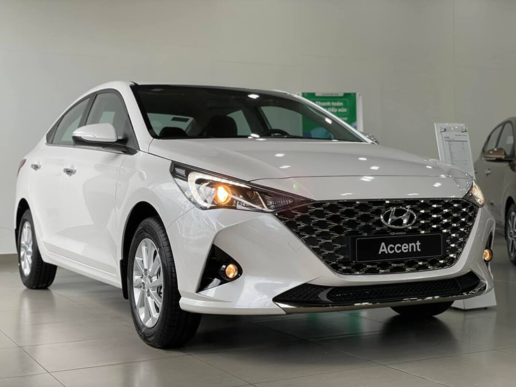 Giá xe Hyundai Accent niêm yết và lăn bánh tháng 12/2022