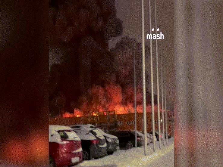 Video: Cháy lớn lan rộng 18.000 mét vuông ở ngoại ô Moscow