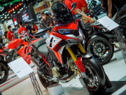 Thế giới xe - Cận cảnh ‘quỷ đỏ’ hàng khủng 2023 Ducati Multistrada V4 Pikes Peak