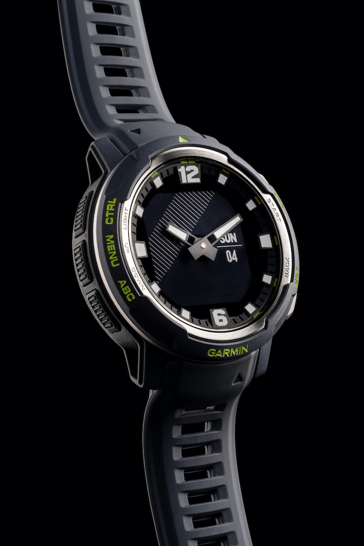 Garmin giới thiệu smartwatch &#34;nồi đồng cối đá&#34; có kim analog, sạc bằng mặt trời - 4