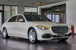 Đây là mẫu xe Mercedes-Maybach S450 4Matic đầu tiên về Việt Nam, giá bán hơn 8,2 tỷ đồng