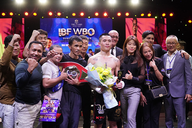 Đinh Hồng Quân thắng nghẹt thở siêu võ sĩ Philippines sau 12 hiệp - 5