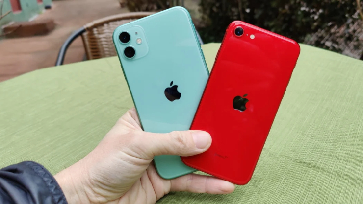 Nên mua iPhone SE 2022 hay iPhone 11 đang có giá tốt? - 1