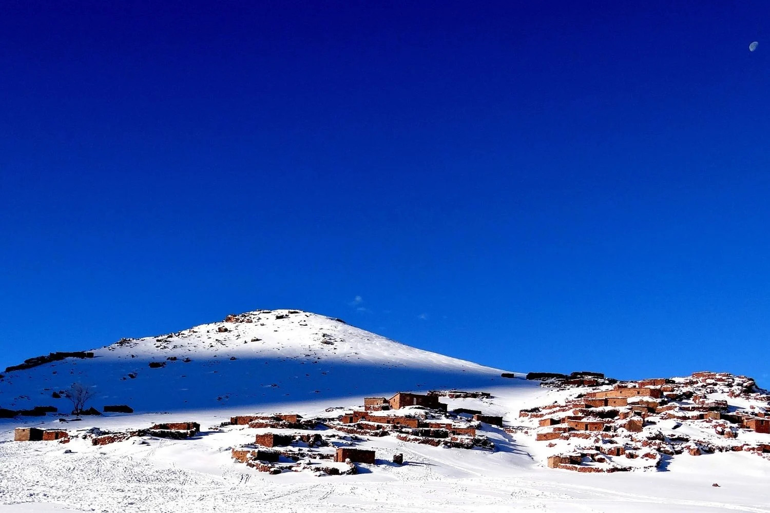 Tuyết rơi ở Morocco (ảnh: theworldpursuit)