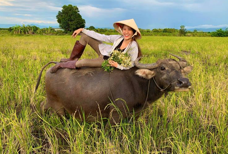 &#34;Bình thường, để rèn luyện, tôi chọn yoga và thiền. Tôi luyện về tâm trí chứ không luyện nhiều về thể lực&#34;, Hương Ly cho biết thêm.
