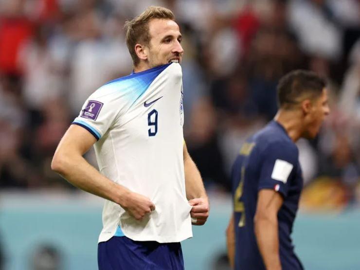 Kane đá hỏng phạt đền vẫn sánh ngang Rooney, ĐT Anh lập kỷ lục buồn