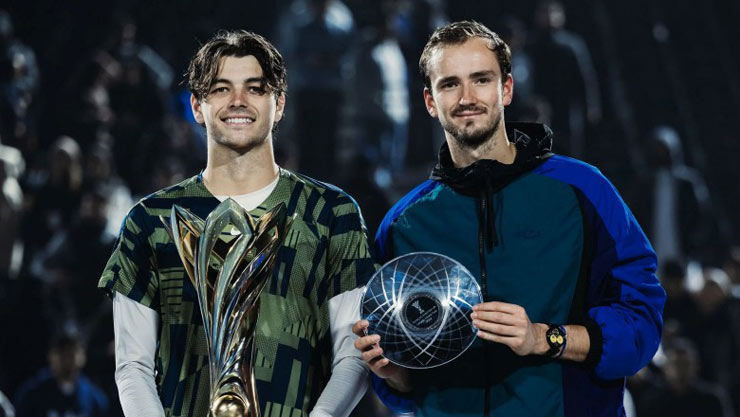 Taylor Fritz thắng Daniil Medvedev để lên ngôi vô địch ở Saudi Arabia