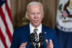 Ông Biden: Tăng trưởng kinh tế Mỹ sẽ vượt Trung Quốc lần đầu sau 46 năm