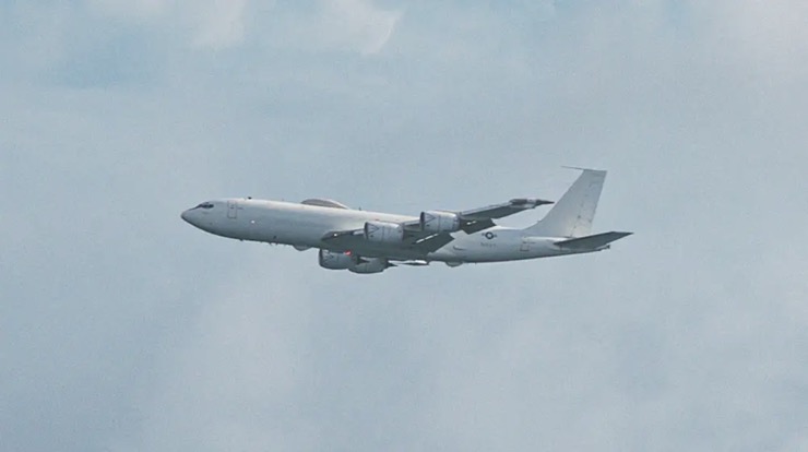 E-6B Mercury xuất hiện trong bức ảnh còn được gọi là "máy bay ngày tận thế".