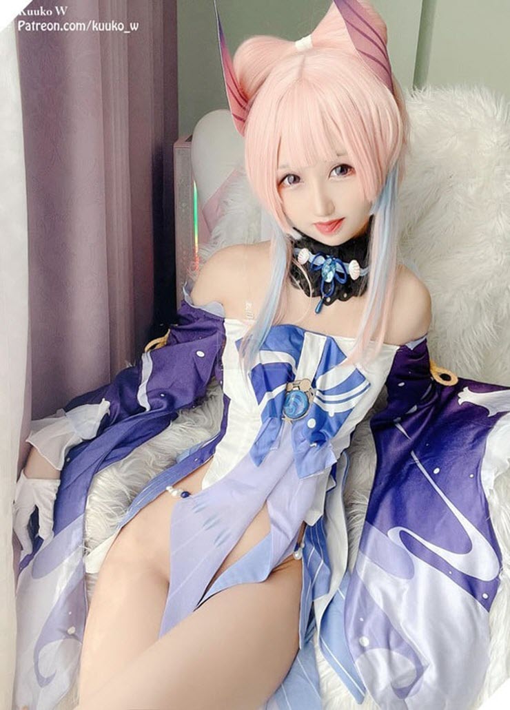 Bỏng đôi mắt với những mùng cosplay game Genshin Impact “thiếu vải” - 5