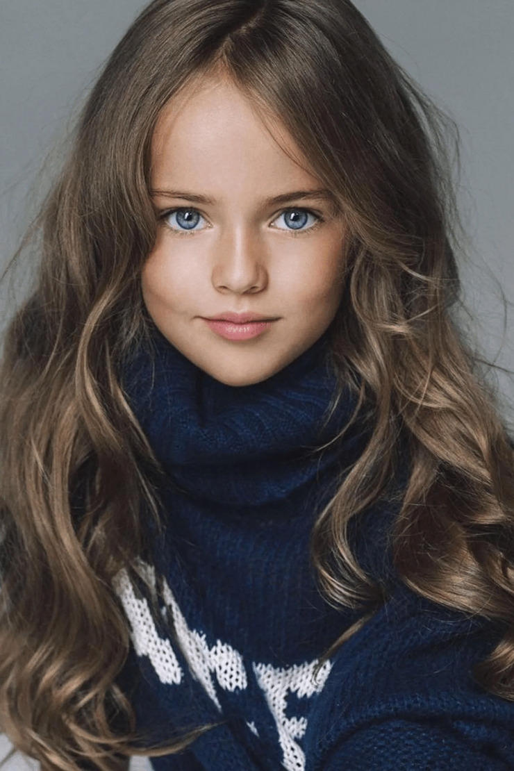 Kristina Pimenova sinh năm 2005 tại Nga. Hiện tại cô đang sinh sống tại Mỹ.&nbsp;
