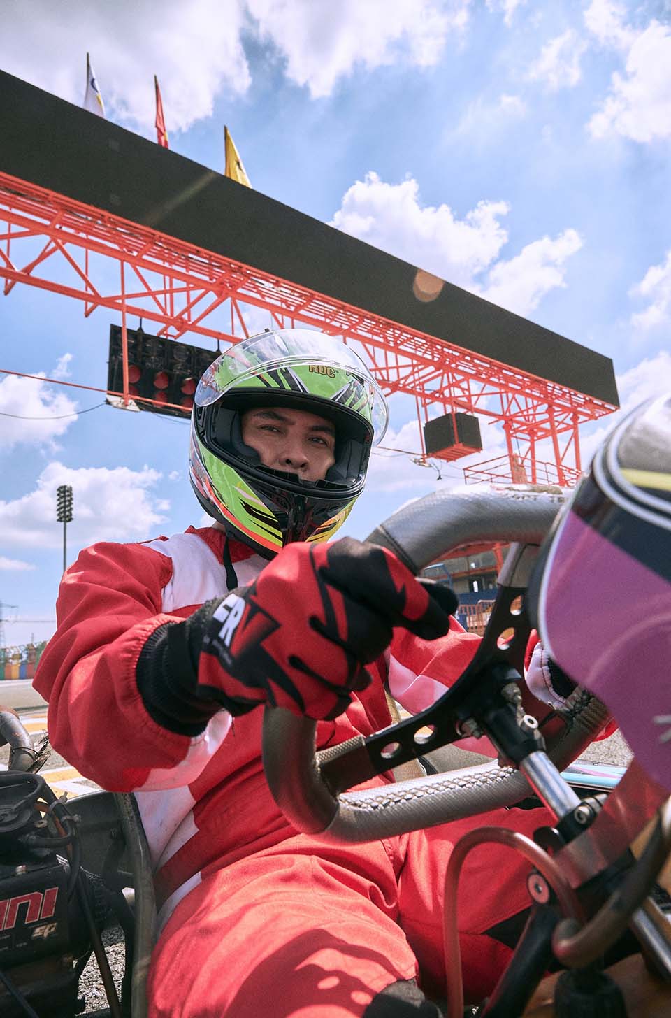 Hồ Quang Hiếu trải nghiệm đua xe Go Kart, đạt tốc độ 150km/h - 7