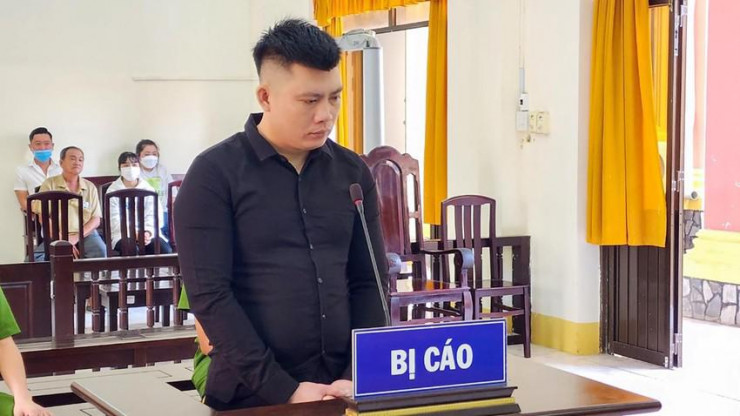 Bị cáo Đinh Văn Còn tại phiên tòa