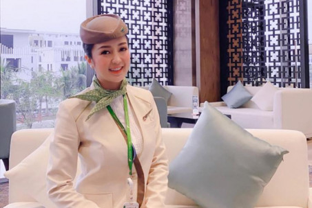 2 mỹ nhân làng hàng không Việt nghỉ bay để kết hôn: Càng đẻ càng trẻ đẹp hơn xưa
