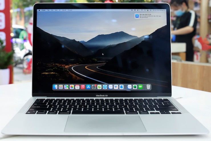 MacBook Air M1 8GB RAM +&nbsp;256GB ROM&nbsp;chỉ còn 21,79 triệu đồng.