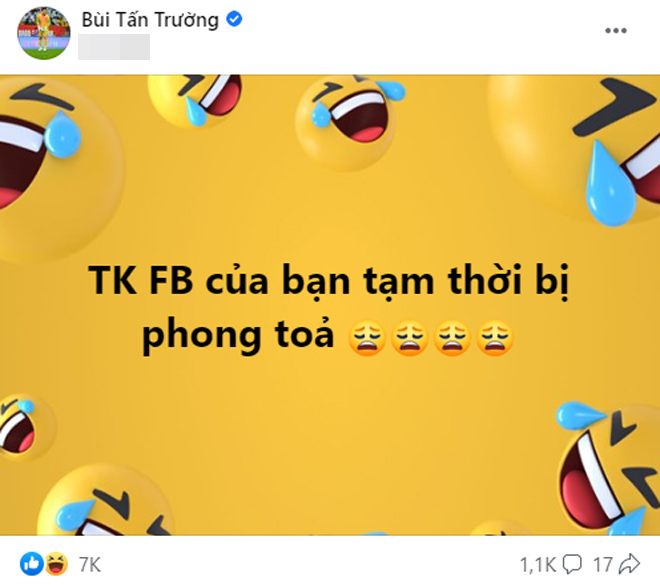 Chàng thủ thành đăng status kèm icon mặt buồn thiu nhưng thực chất lại là một câu nói hài hước