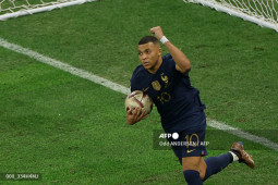 World Cup hạ màn nghẹt thở: Mbappe ẵm Vua phá lưới, sánh ngang ”Rô béo”